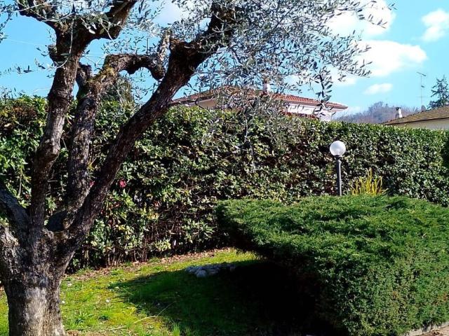 Case e ville in vendita di 180 m² in Via di Coli e Spezi