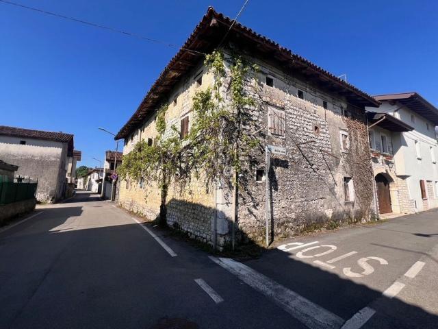 Case e ville in vendita di 180 m² in Via Fantin, 8