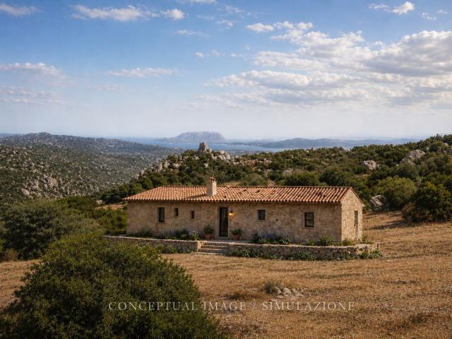 Case e ville in vendita di 180 m² in Via OLBIA