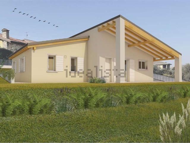 Case e ville in vendita di 180 m² in Via Monte Paul, 6