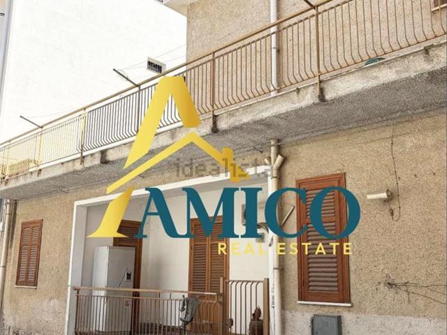 Case e ville in vendita di 180 m² in Via Noto