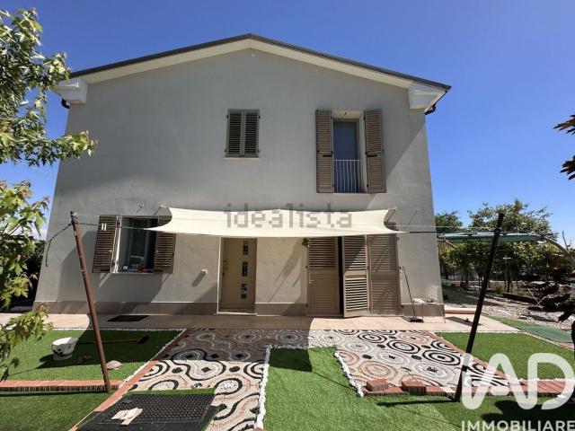 Case e ville in vendita di 180 m² in Via San Matteo