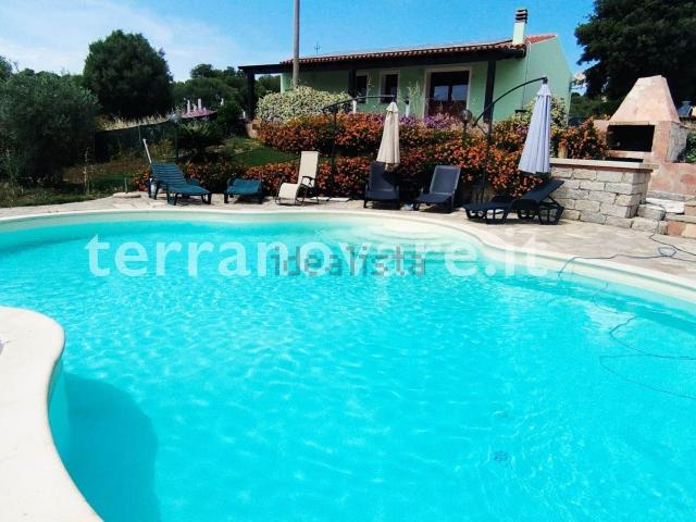 Case e ville in vendita di 180 m² in Via Stazzi Spridda