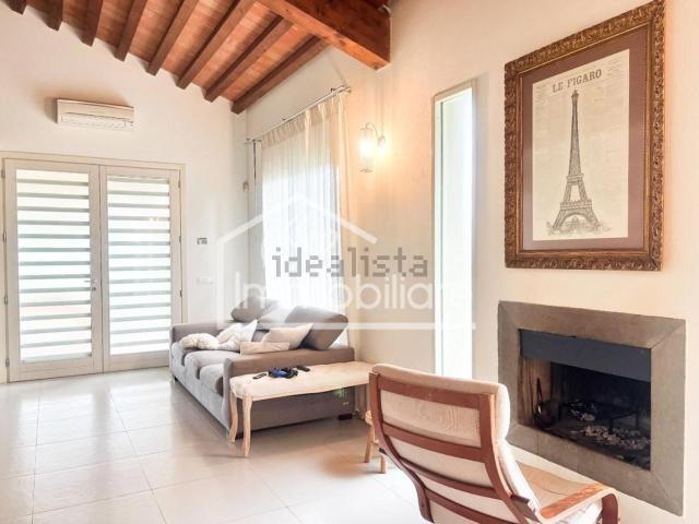 Case e ville in vendita di 180 m² in Via Poggio a Pino, 29