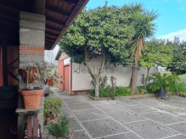 Case e ville in vendita di 180 m² in Via Poggio delle Corti
