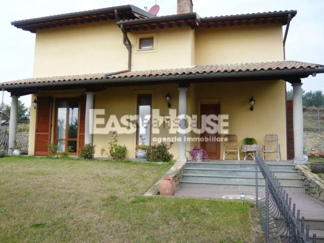 Case e ville in vendita di 180 m² in Via Pietro Calamandrei, 3