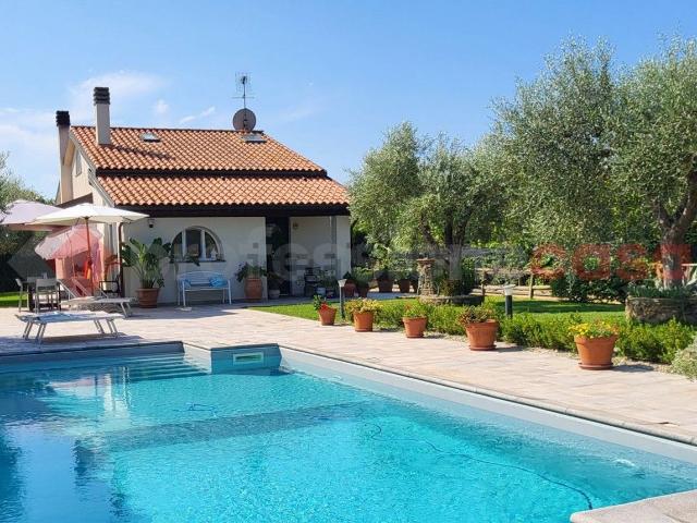 Case e ville in vendita di 180 m² in Via Pisana Livornese, 29