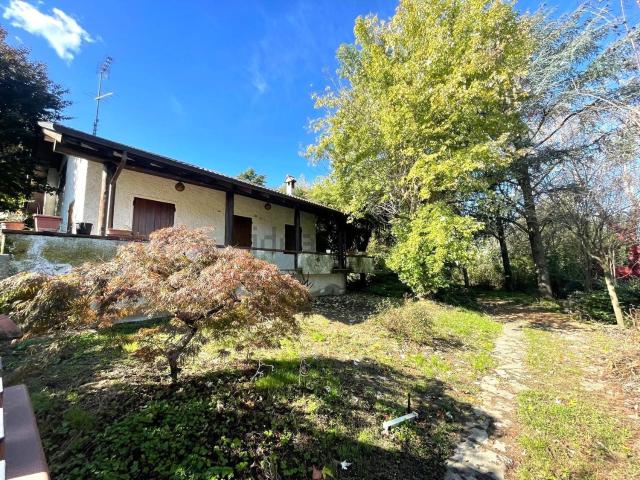 Case e ville in vendita di 180 m² in Via Ticino, 17