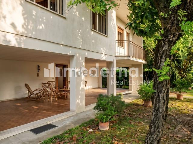 Case e ville in vendita di 180 m² in Via Zermanesa