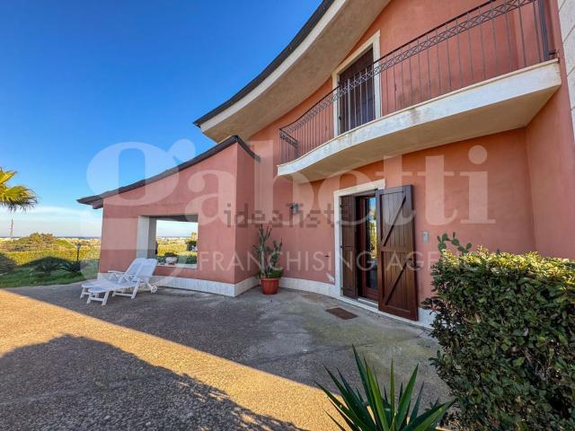 Case e ville in vendita di 180 m² in Viale Sebastiano Fortuna
