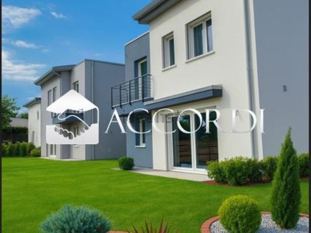 Case e ville in vendita di 180 m² in Vicolo XXIV Maggio