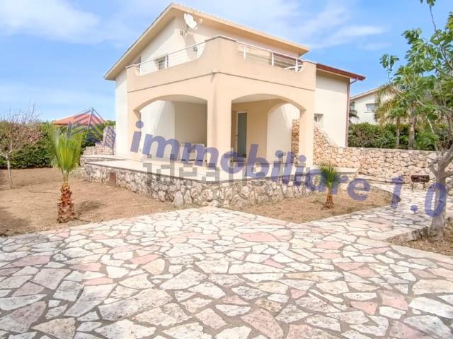 Case e ville in vendita di 180 m² in Borgo ARANCI, 1