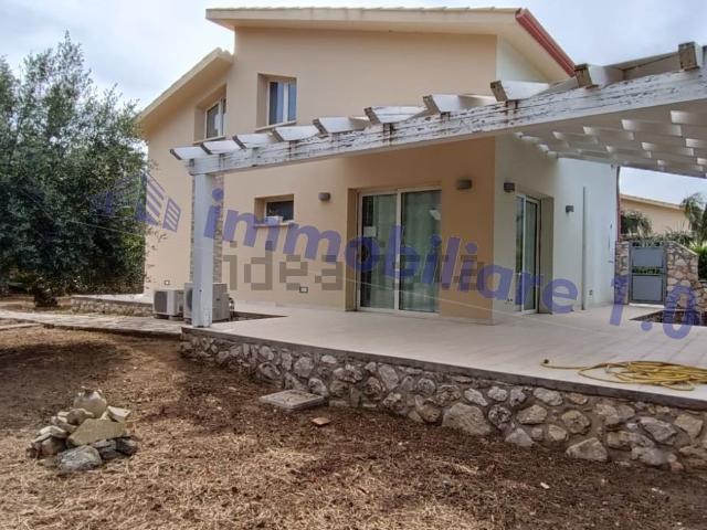 Case e ville in vendita di 180 m² in Borgo ARANCI, 1