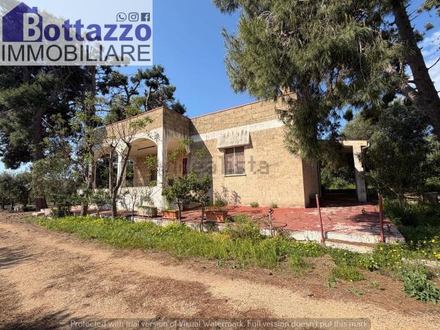 Case e ville in vendita di 180 m² in Contrada bizzo