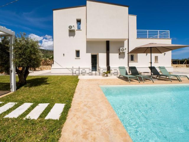 Case e ville in vendita di 180 m² in Contrada pilato