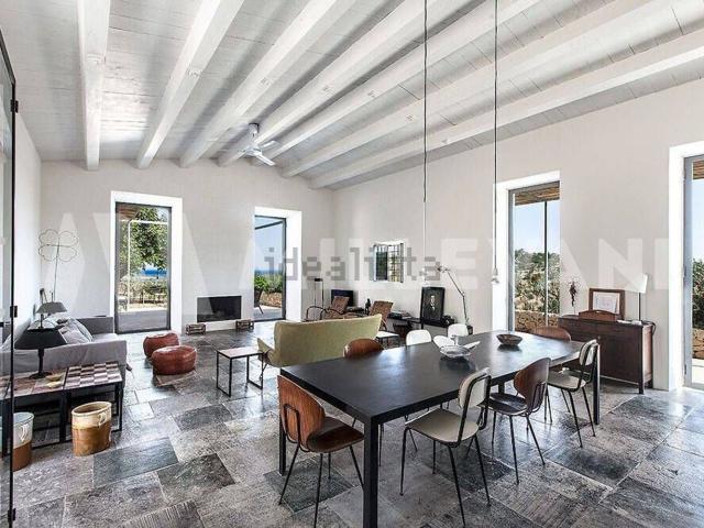 Case e ville in vendita di 180 m² in Contrada Portelle
