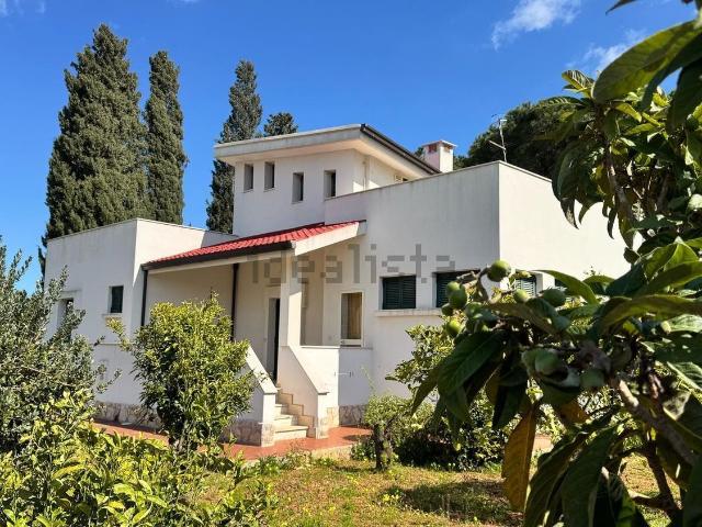 Case e ville in vendita di 180 m² in Strada Provinciale 120