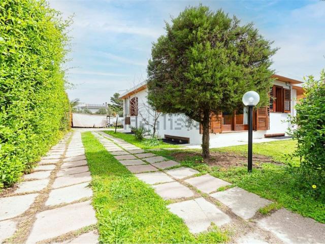 Case e ville in vendita di 181 m² in Via Mandrolisai