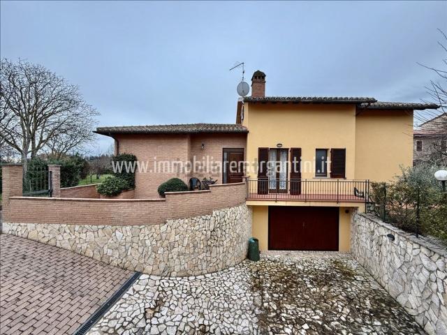 Case e ville in vendita di 182 m²