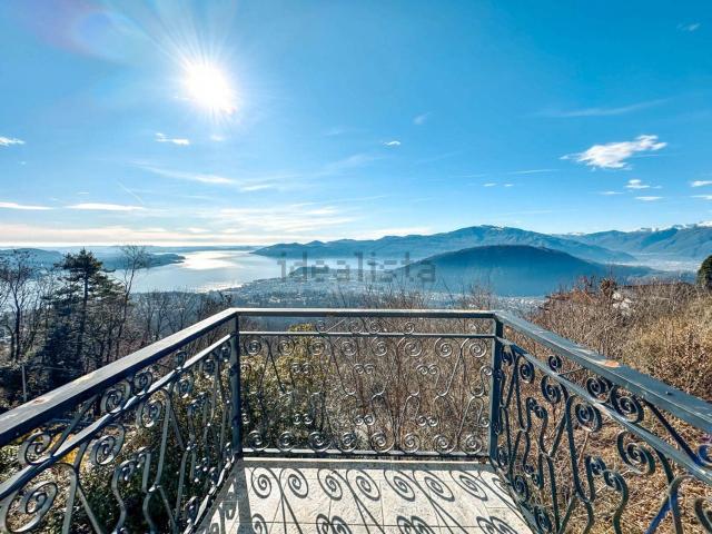 Case e ville in vendita di 182 m² in Via Battaglione Alpini
