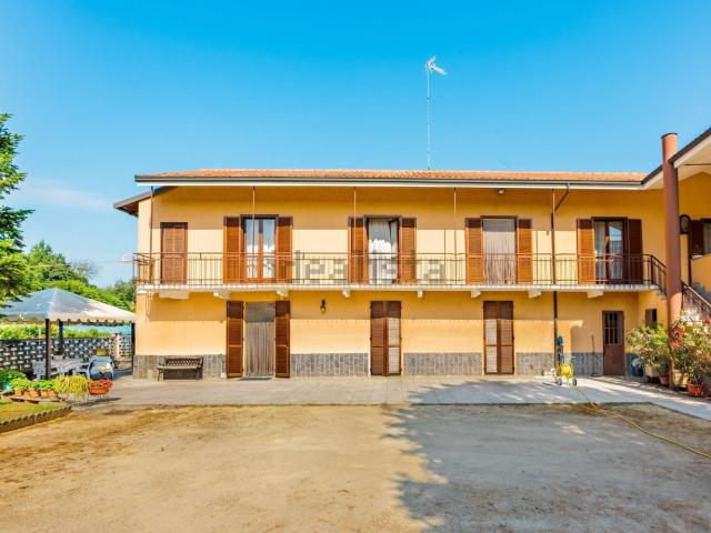 Case e ville in vendita di 182 m² in Via Roma, 87