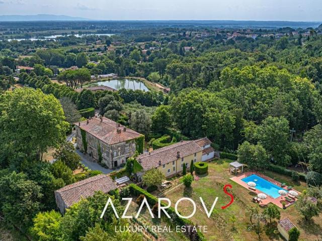 Case e ville in vendita di 1832 m² in Via Sottomonte