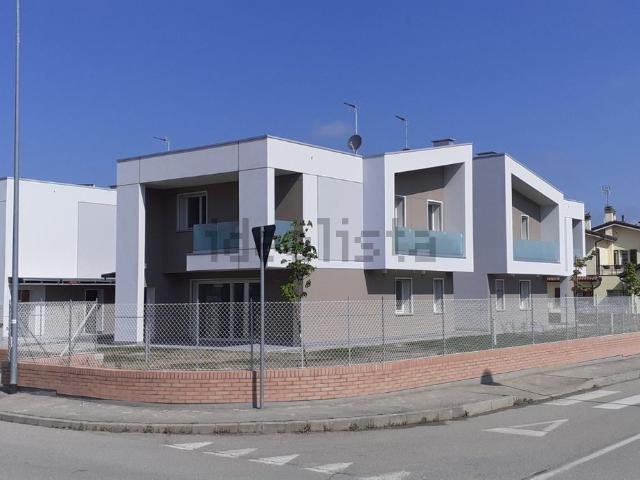 Case e ville in vendita di 183 m²