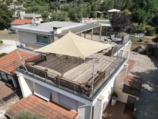 Case e ville in vendita di 183 m²
