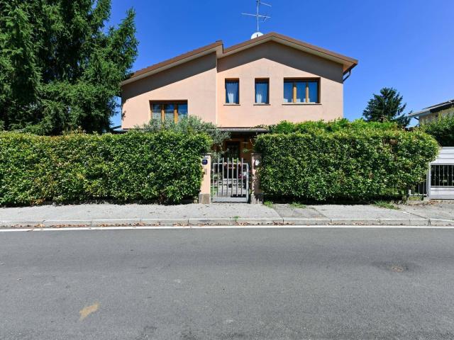 Case e ville in vendita di 183 m² in Via del Rovere, 11