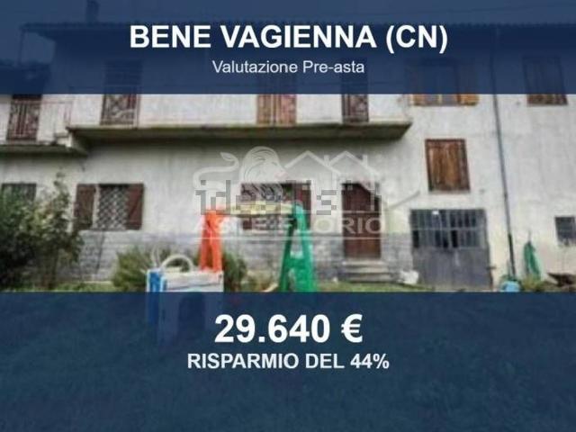 Case e ville in vendita di 183 m² in Frazione San Bernardo, 38