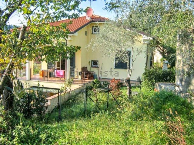 Case e ville in vendita di 184 m²