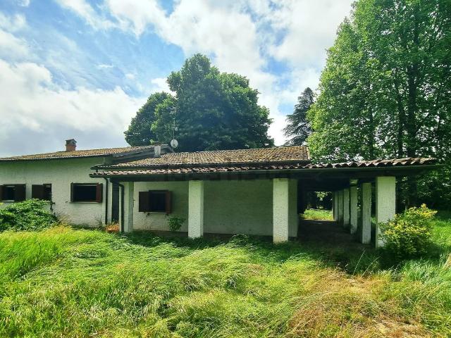 Case e ville in vendita di 184 m² in Via Certosa