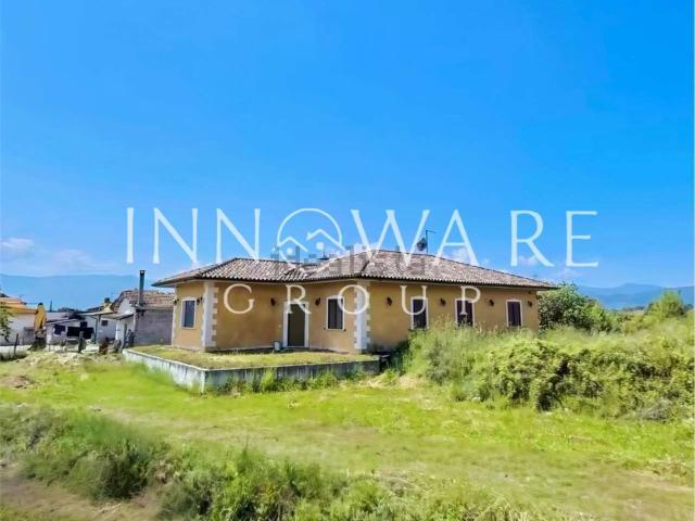 Case e ville in vendita di 184 m² in Via dell&apos  Olmetto, 19