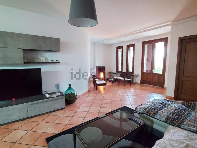 Case e ville in vendita di 185 m²