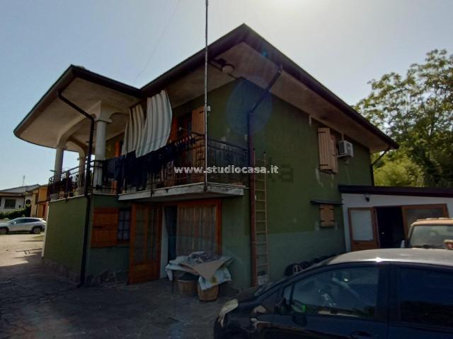 Case e ville in vendita di 185 m²