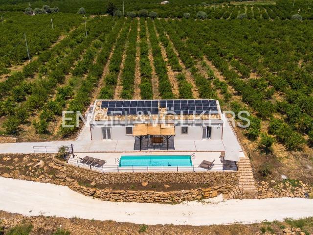 Case e ville in vendita di 185 m² in Traversa Cannarella