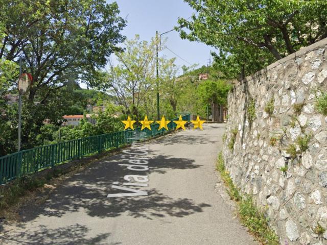 Case e ville in vendita di 185 m² in Via dei Carri Nord