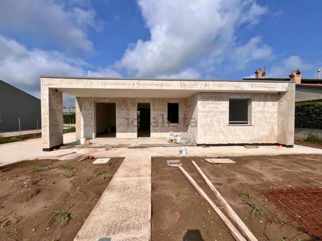 Case e ville in vendita di 185 m² in Via del Pesco, 270