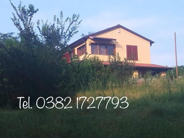 Case e ville in vendita di 185 m² in Via Emilia Pavese, 83