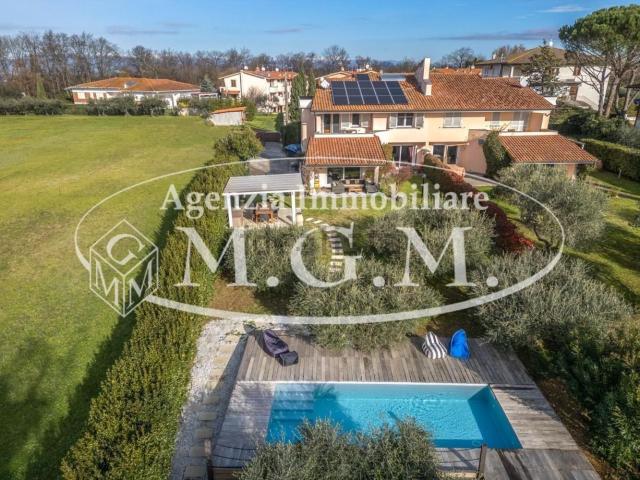 Case e ville in vendita di 185 m² in Via Lawley