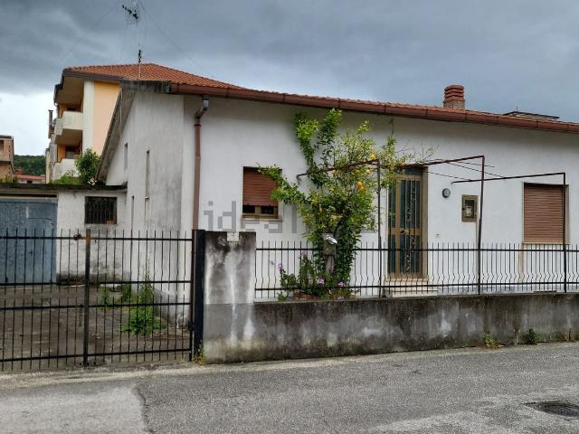Case e ville in vendita di 185 m² in Via Marco Polo, 6