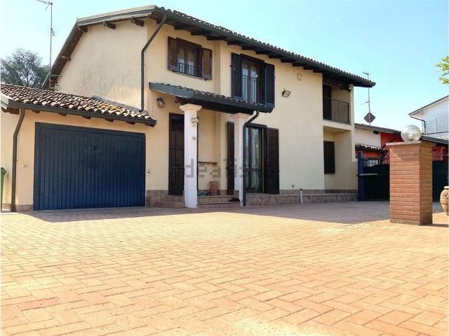 Case e ville in vendita di 185 m² in Via Piave, 57