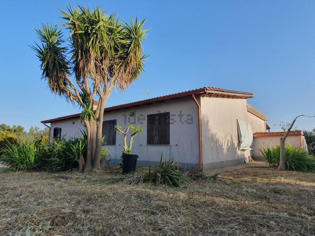 Case e ville in vendita di 185 m² in Contrada Busitta, 17
