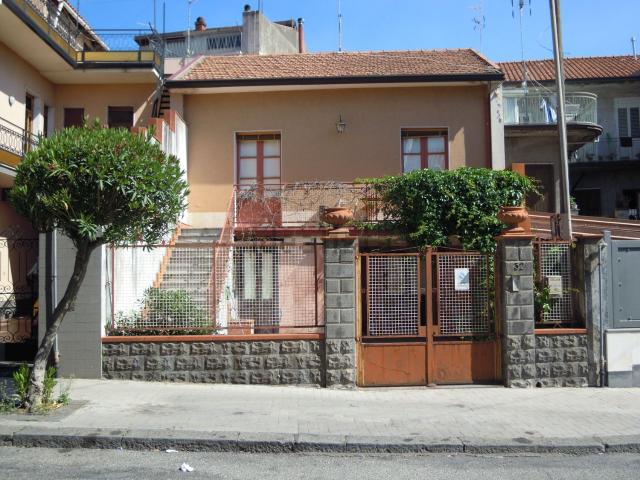 Case e ville in vendita di 186 m² in Via Ammiraglio Antonino Toscano, 32