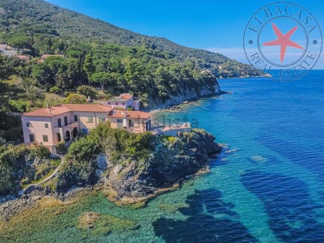 Case e ville in vendita di 186 m² in Località Il Bagno