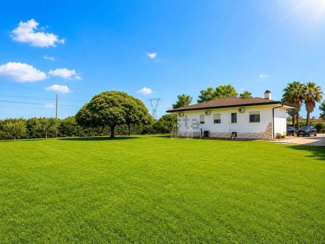 Case e ville in vendita di 186 m² in Strada del Passo
