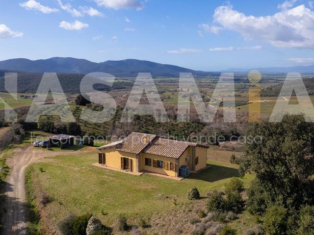 Case e ville in vendita di 186 m² in Strada di Cupi, 47