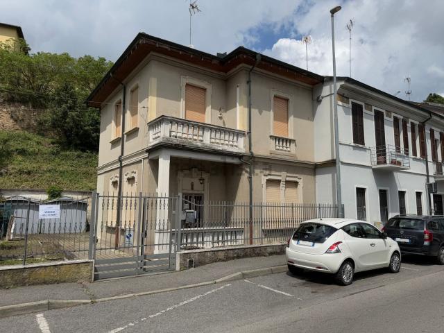 Case e ville in vendita di 187 m² in Via Secondo Cremonesi, 23