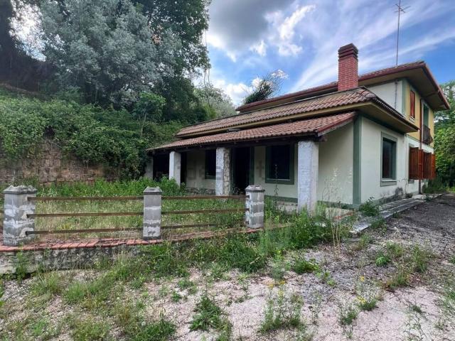 Case e ville in vendita di 187 m² in Via Tancia