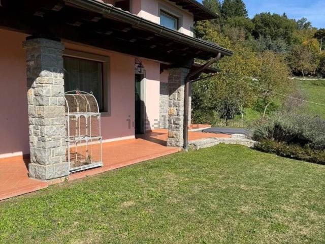 Case e ville in vendita di 188 m²